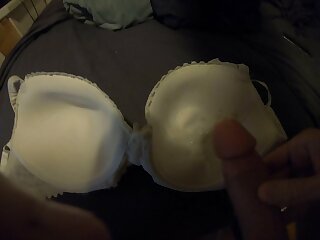 Busting a fat load of cum in sister's f cup bra - ThisVid.com