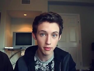 Rubax Video - Singer Actor Troye Sivan's Coming Out Story (No Porn)