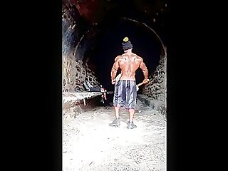 big muscle swings a huge bat