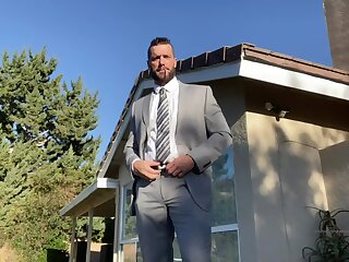 Ramon Nomar cums dressed in a suit