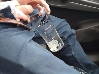 Guy Pissing in the Car - ThisVid.com