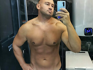 238 Serbian daddy Vladimir Ivanović   vladimir_35 onlyfans leaked