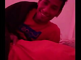 Oral en la ma&ntilde;ana&period; Mi macho peludo arranca feliz su d&iacute;a descargandome su leche como desayuno&period;