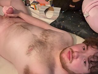 College white boy jerks off and cums on video