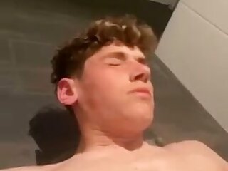 Dutch-boy-cums-on-his-face