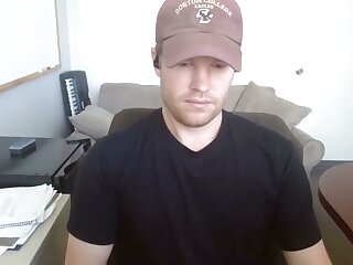 Straight dad jerks off and cums in his office while his wife is away.