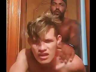 Socando gostoso o massagista putao paulistano