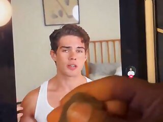 I want to cum on the fucking clavicular face