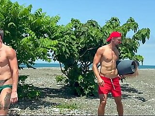 I fuck on a public beach and cumming twice