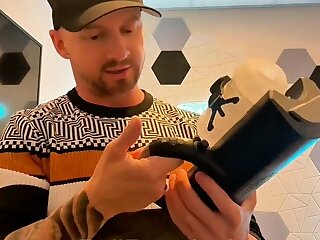 Hot guy reviews his first go around with the flesh light launch and shows us his experience with a hot sticky cumshot at the end.